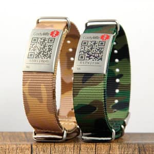 Pulsera identificacion Codylife Camo nylon camuflaje con placa QR y cierre metal